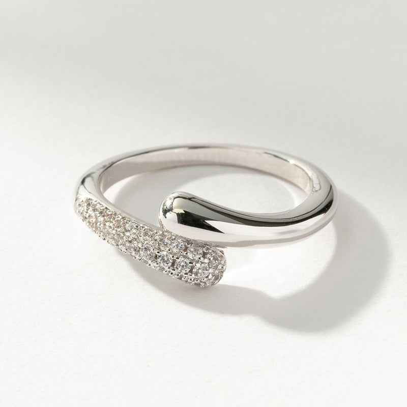 925 Sterling Silver Fluid Arc Pavé Crossover Ring Gold Platinum Plated