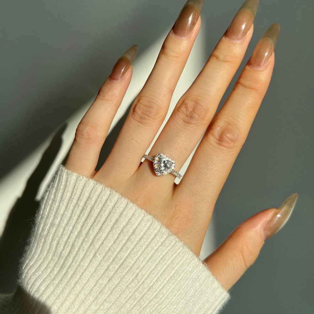 925 Sterling Silver Heart Halo Dream 1CT Heart Moissanite Ring