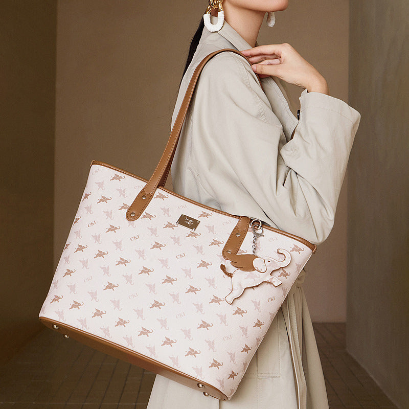Women's Flying Elephant Printed Tote Bag with Detachable Charm