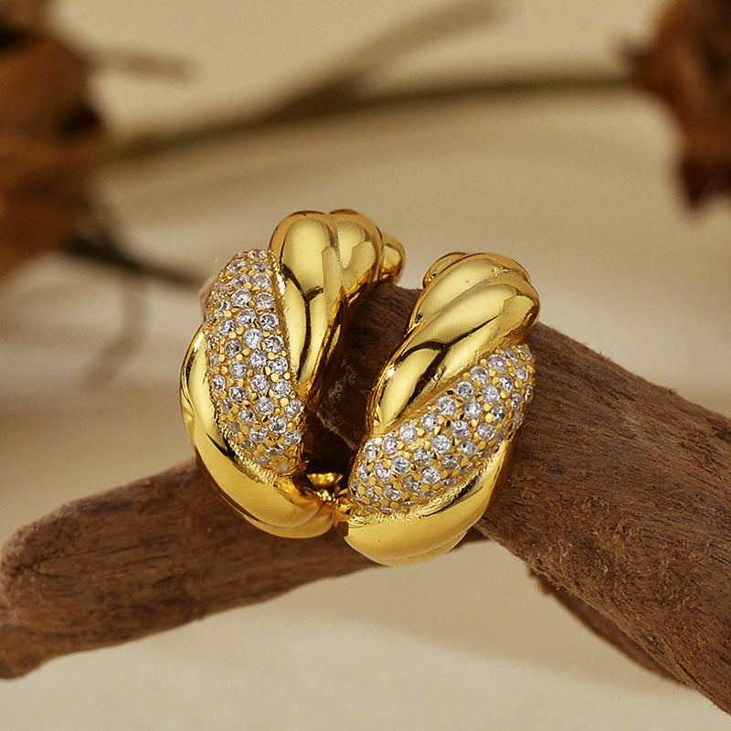 “Twist Oval Radiance” S925 Sterling Silver Zircon Twist Stud Earrings
