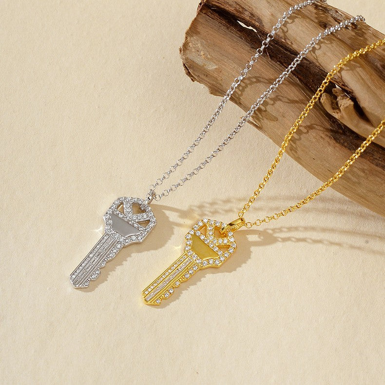 “Key Muse” S925 Sterling Silver Sparkling Key Pendant Necklace