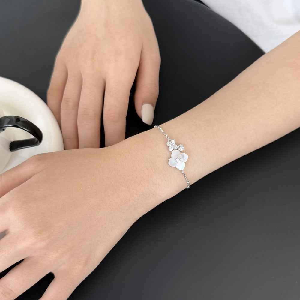 Fleur Rosée S925 Sterling Silver Mother of Pearl Flower Bracelet with Zircon