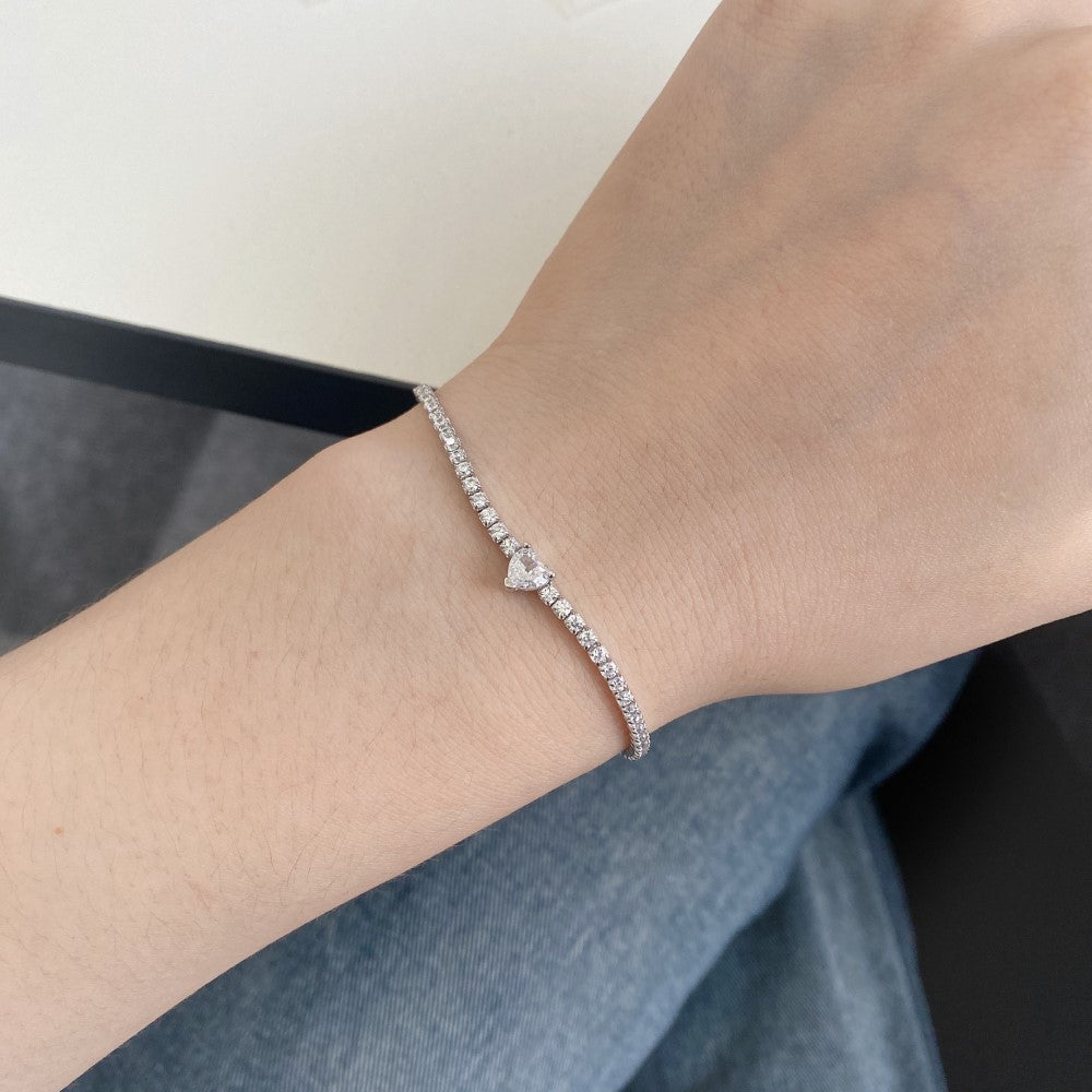“Heart in Motion” S925 Sterling Silver 8A Ice-Flower Cut Zircon Tennis Bracelet