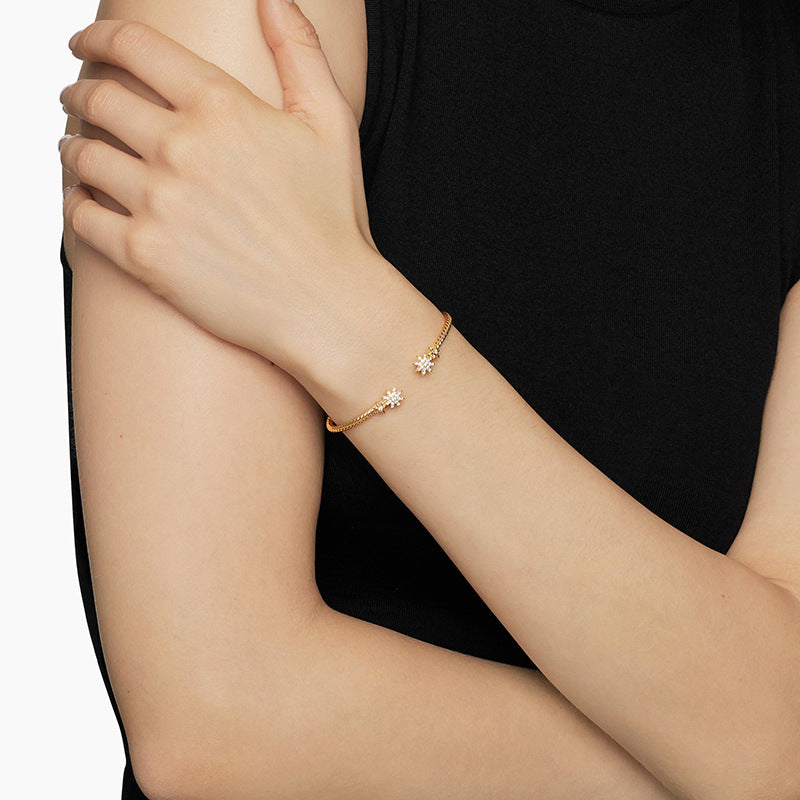 “Starlight Twist” S925 Sterling Silver Eight-Point Star Zircon Cuff Bracelet