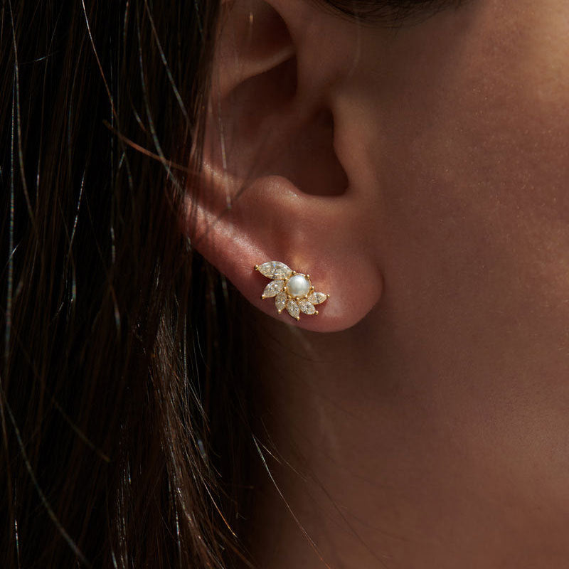 “Pearl Bloom” S925 Sterling Silver Zircon Shell Pearl Flower Stud Earrings