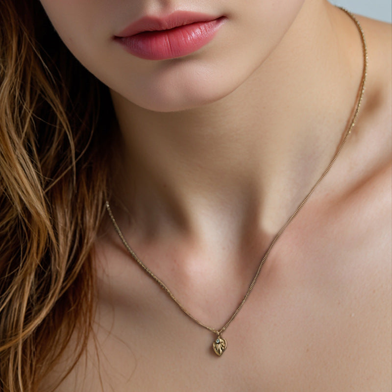 “Heart Glow” S925 Sterling Silver Sparkling Heart Pendant Necklace