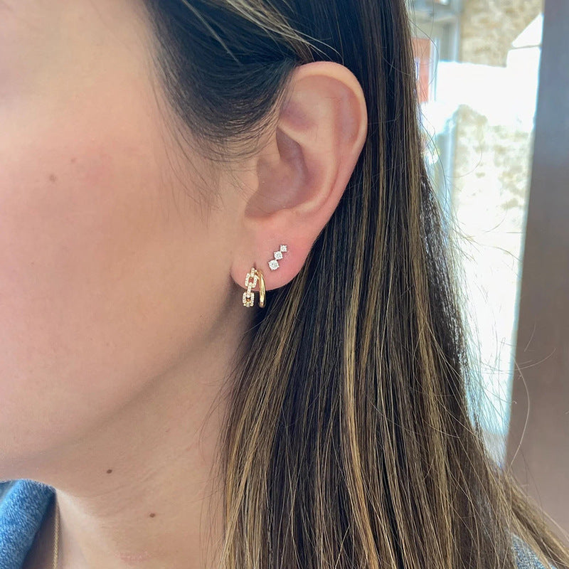 “Vela Loop” S925 Sterling Silver V-Shaped Zircon Stud Earrings