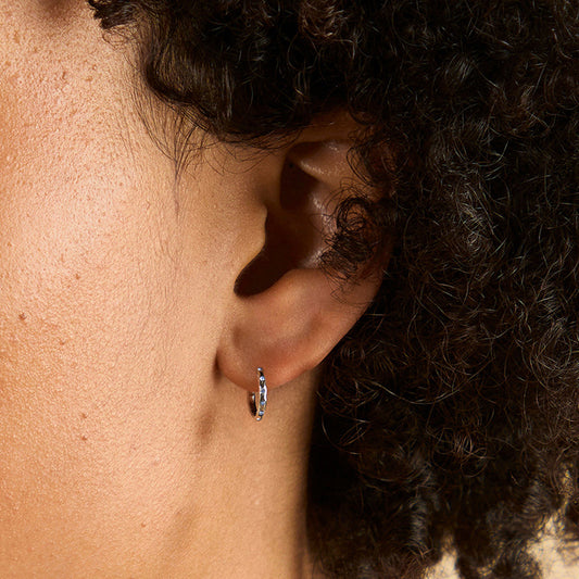 “Stellar Edge” S925 Sterling Silver Star Huggie Hoop Earrings
