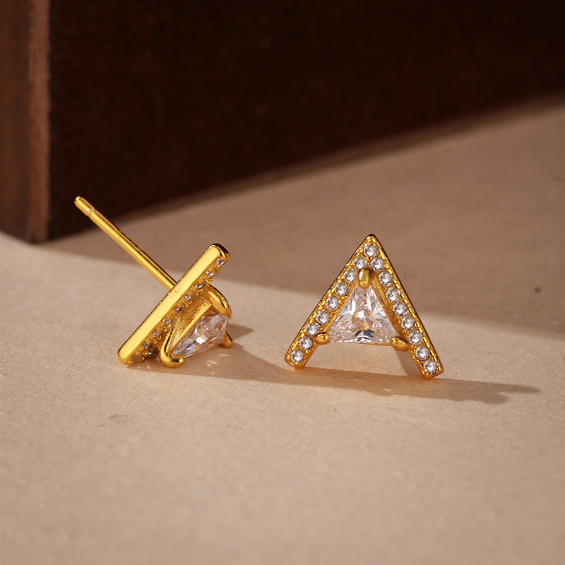 “Vela” S925 Sterling Silver Pavé V-Shaped Stud Earrings