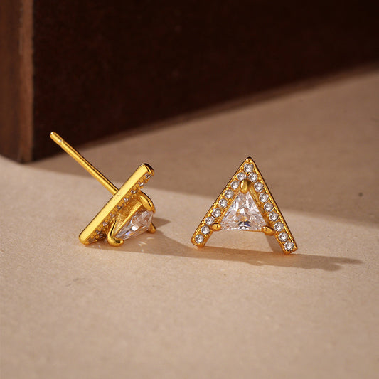 “Vela” S925 Sterling Silver Pavé V-Shaped Stud Earrings