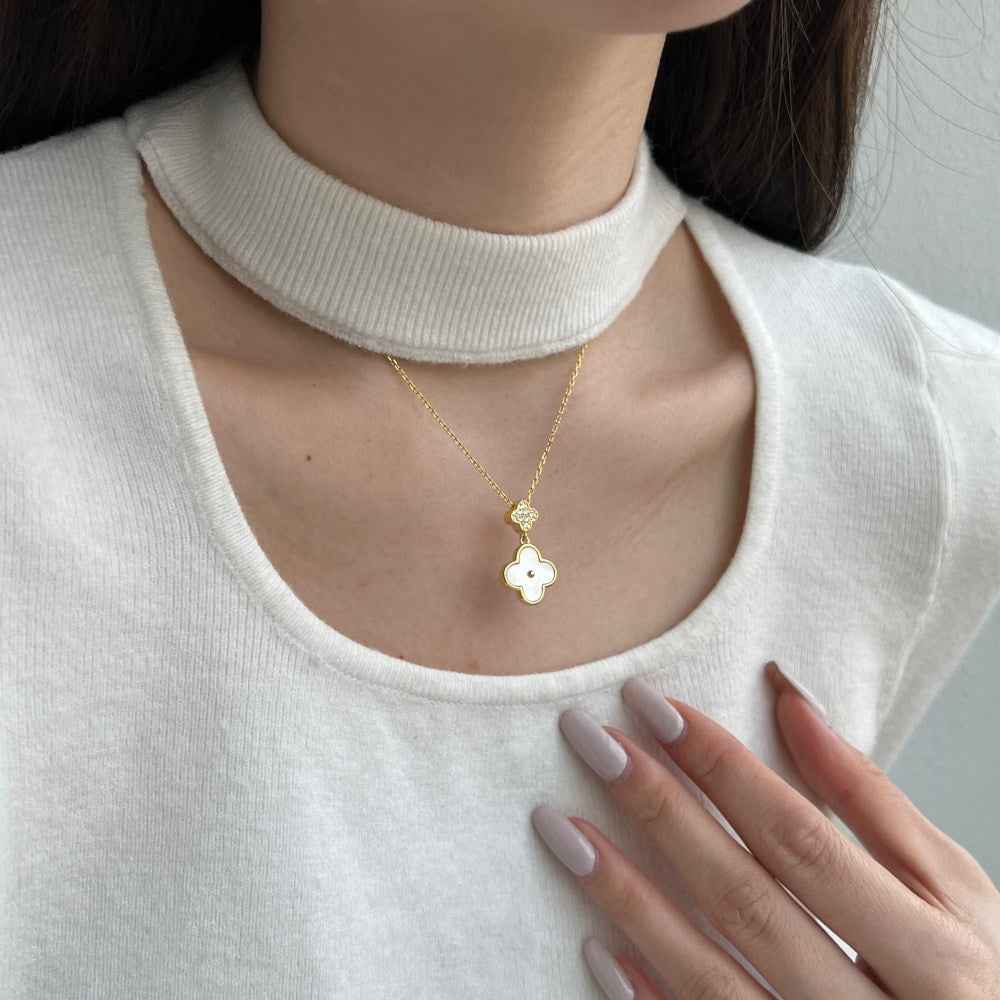 Clover Grace S925 Silver Mother-of-Pearl Clover Necklace