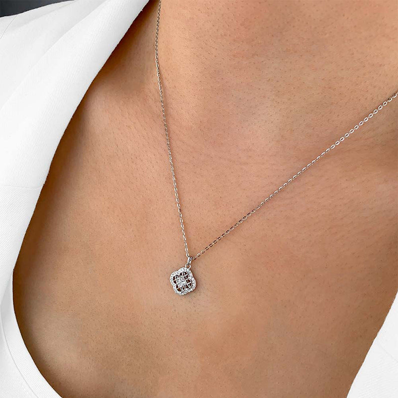 “Clover Eclat” S925 Sterling Silver Zircon Four-Leaf Clover Necklace