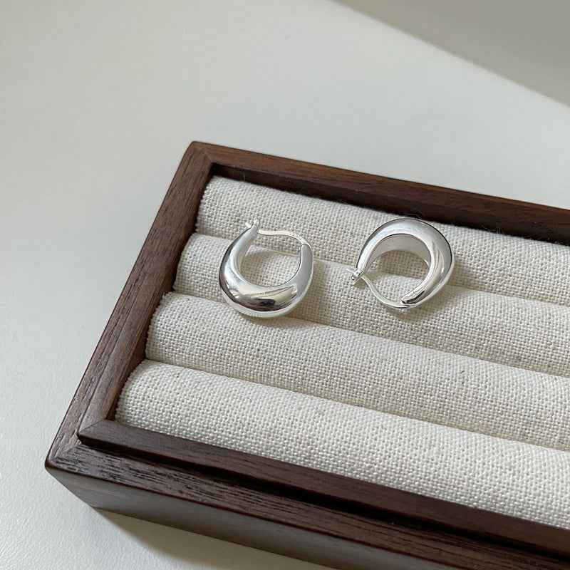 S925 Sterling Silver Crescent Moon Earrings Minimalist Design