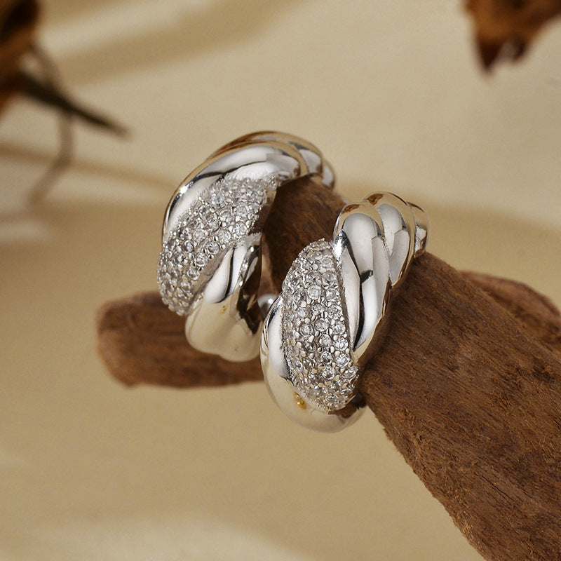 “Twist Oval Radiance” S925 Sterling Silver Zircon Twist Stud Earrings