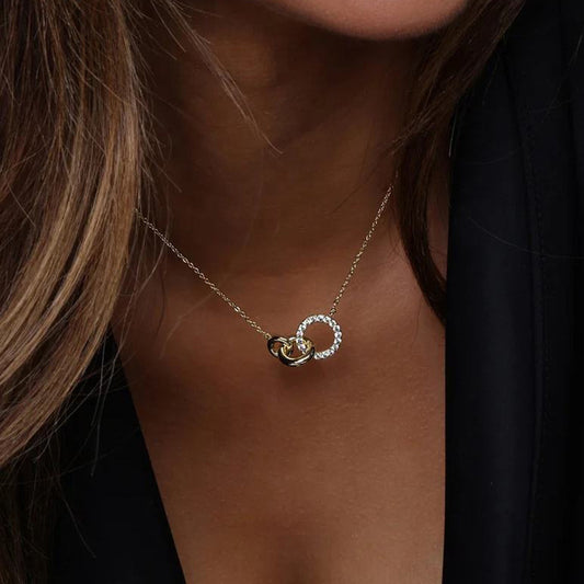 “Trinity Loop” S925 Sterling Silver Interlocking Circle Necklace