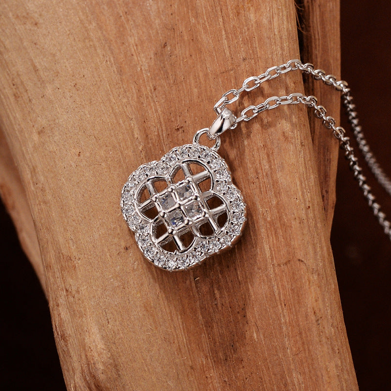 “Clover Eclat” S925 Sterling Silver Zircon Four-Leaf Clover Necklace