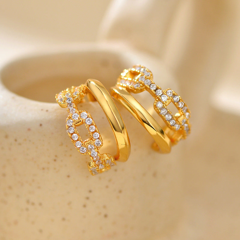 “Vela Loop” S925 Sterling Silver V-Shaped Zircon Stud Earrings