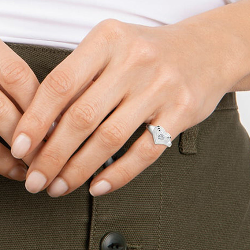 “Heartline Glow” S925 Sterling Silver Minimalist Heart Zircon Ring