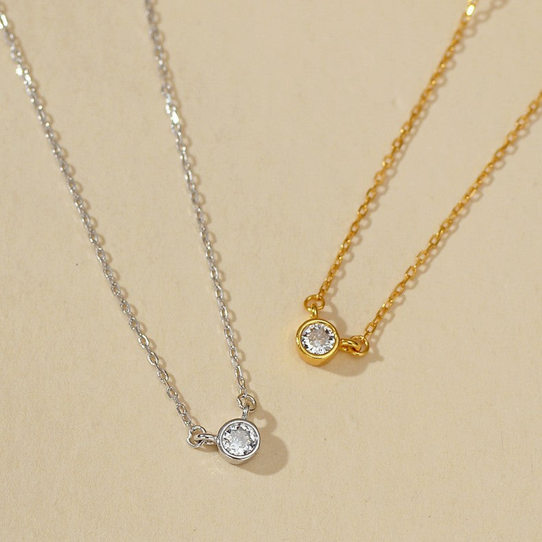 “V-Line Eclat” S925 Sterling Silver V-Shaped Zircon Necklace