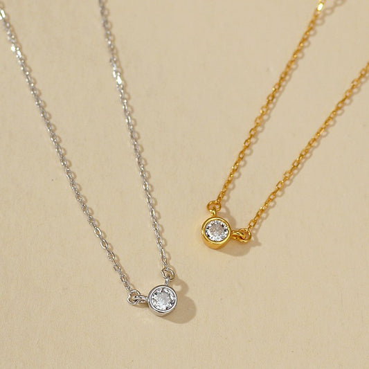 “V-Line Eclat” S925 Sterling Silver V-Shaped Zircon Necklace