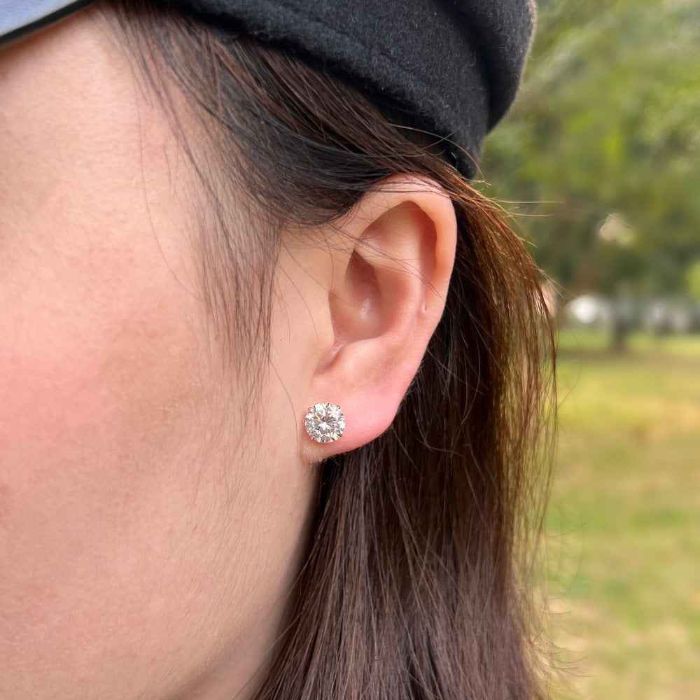 Lumière Classic 8mm Round Zircon Solitaire Stud Earrings in S925 Sterling Silver