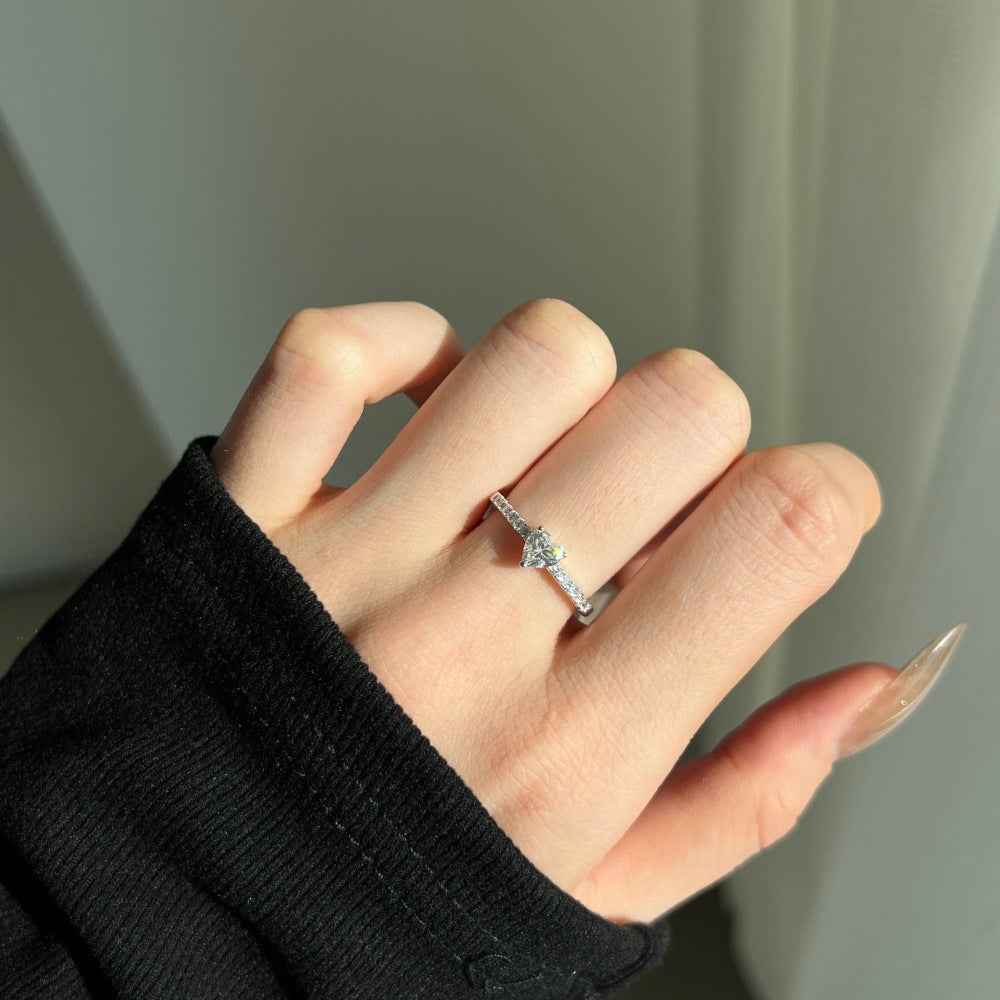 925 Sterling Silver Heartlit Promise 0.5CT Heart-Cut Moissanite Ring