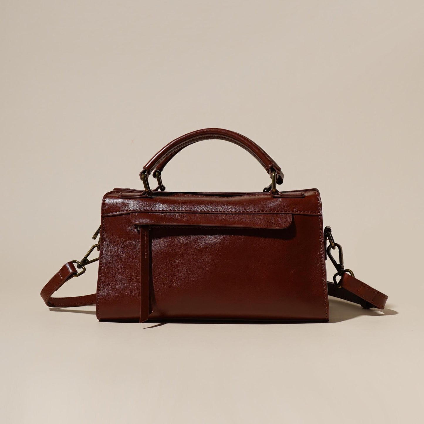 Women's Oil-Waxed Cowhide Doctor-Style Boston Bag