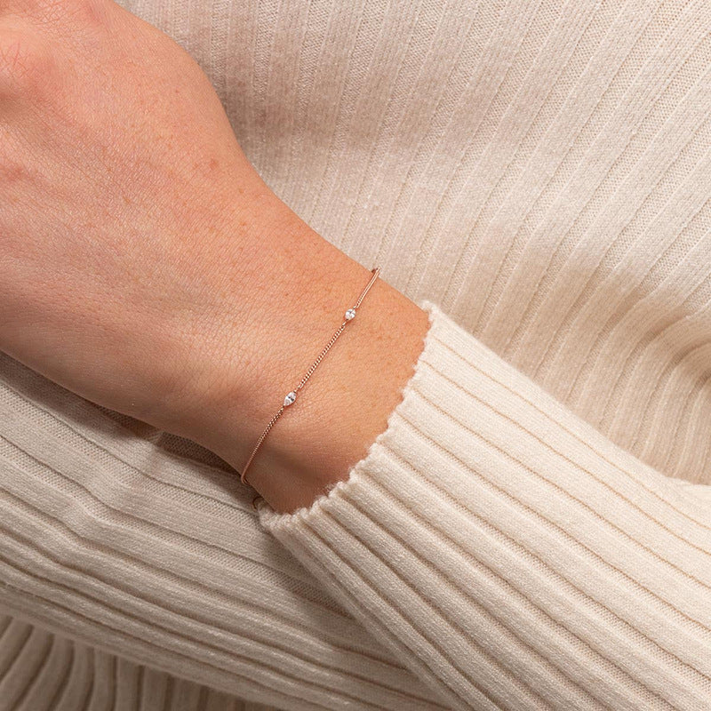 “Heartline Eclat” S925 Sterling Silver Zircon Heart Bracelet