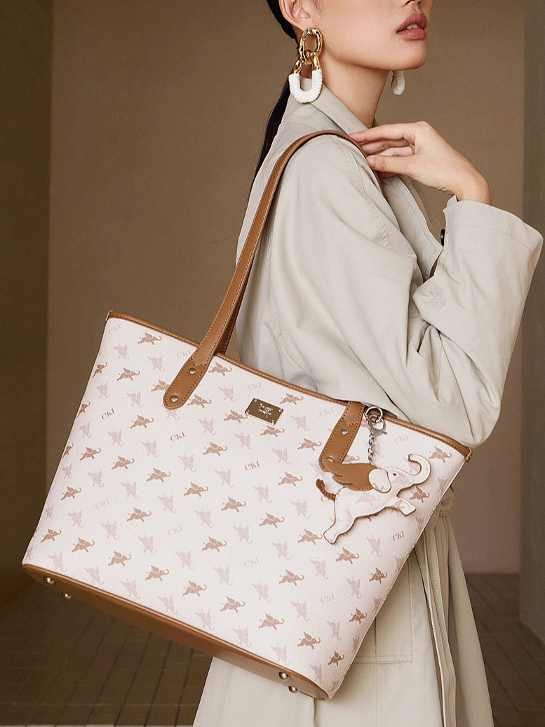 Women's Flying Elephant Printed Tote Bag with Detachable Charm