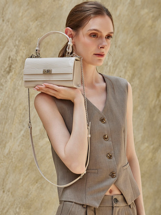 Women's Glossy Croc Cowhide Twist-Lock Envelope Bag