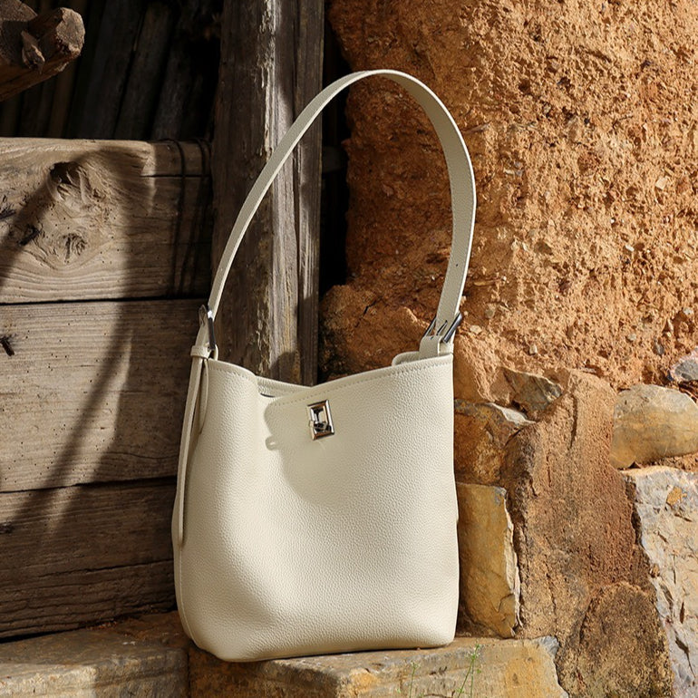 Women's Full-Grain Cowhide Sculpted Bucket Bag with Turn-Lock