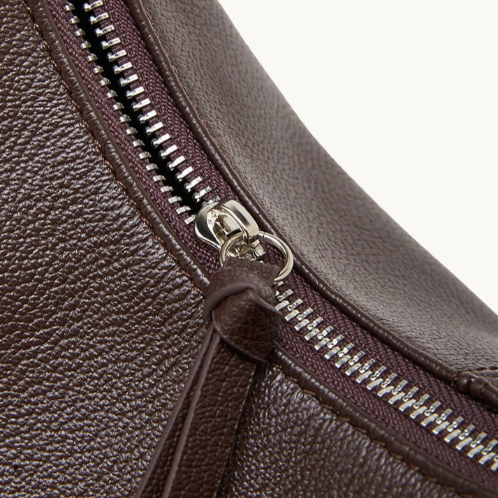 Women's Full-Grain Vegetable-Tanned Leather Tote Bag with Side Pockets